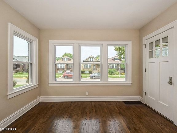 4th image of 3615 Scoville Ave
