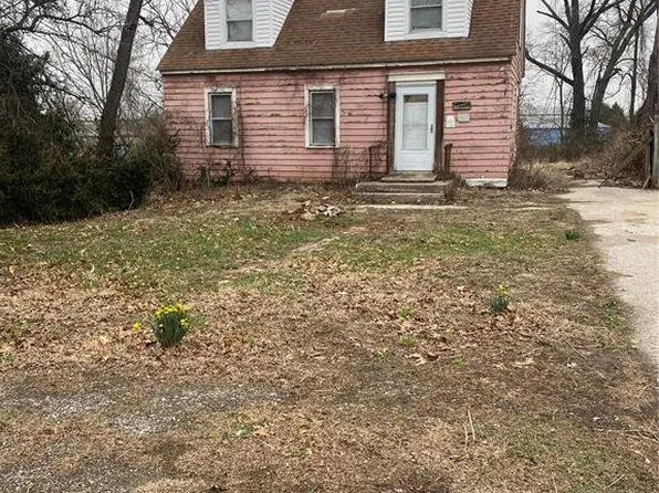 2825 Gerson Ave, Godfrey, IL 62035