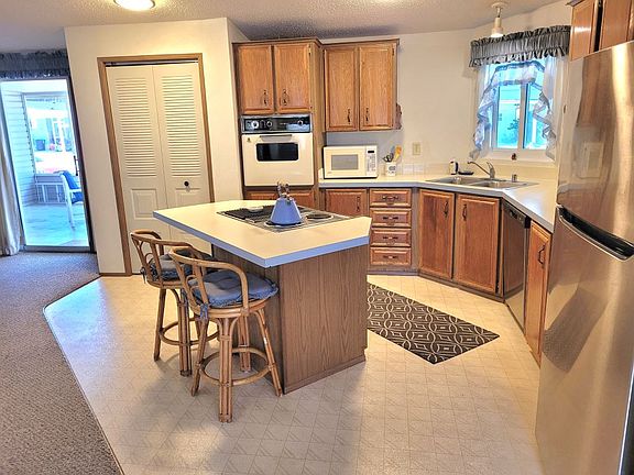 5th image of 6002 Spring Lake Cir #155