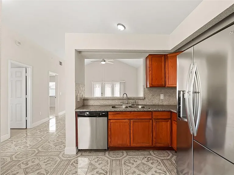 948 Ocala Woods Ln — Photo 9