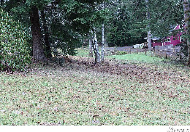 2nd image of N Lake Hill Rd