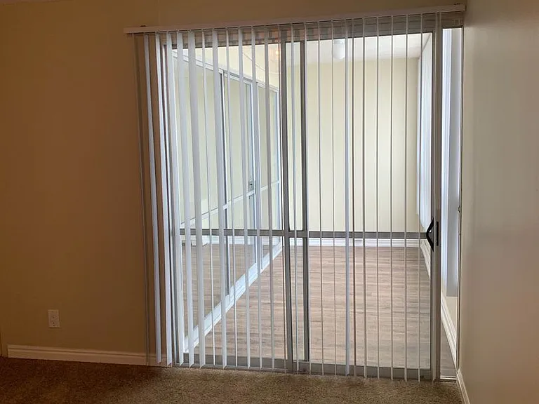 Irving Heights Apartments — Photo 74