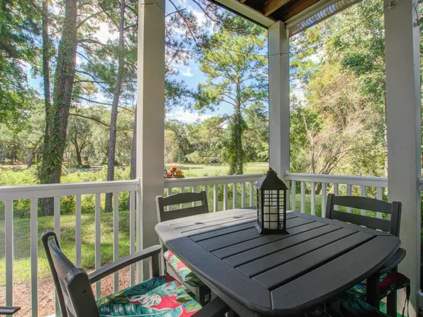 207 Golfview Ln, Summerville, SC 29485