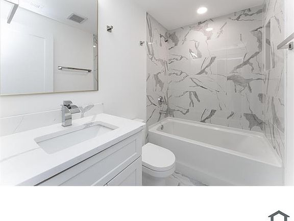 3rd image of 2230 Nicholson St SE #8