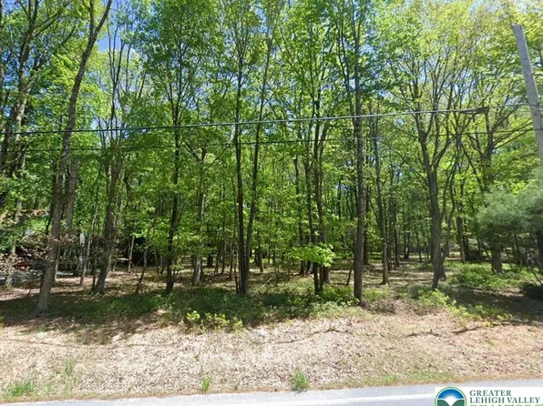 940 Old Stage Rd, Albrightsville, PA 18210