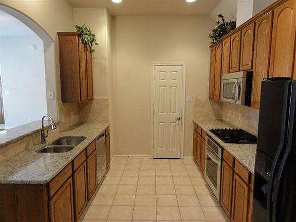 2nd image of 7711 Saint Stephens Sq