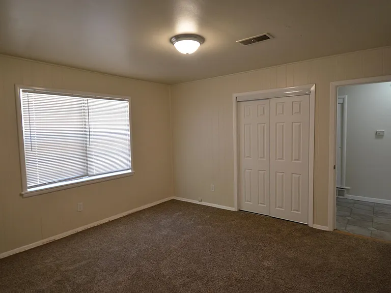 5404 Fursman Ave — Photo 11