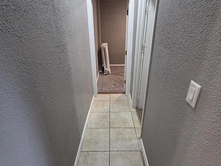 1595 Van Buren Ave #1 — Photo 19