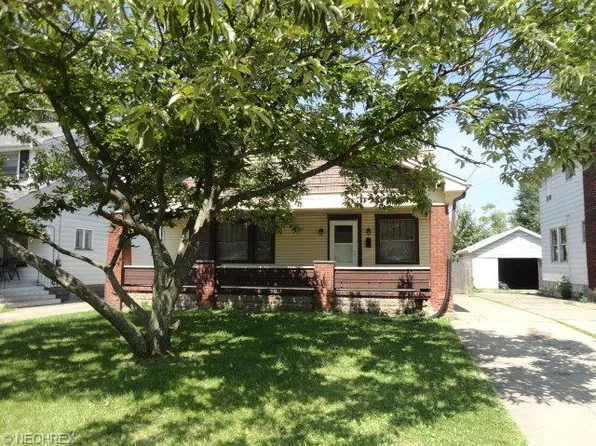 320 E Auburndale Ave, Youngstown, OH 44507