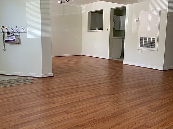 5th image of 1641 International Dr Unit Th25