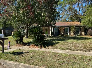 813 Parkwood Dr E, Mobile, AL 36608