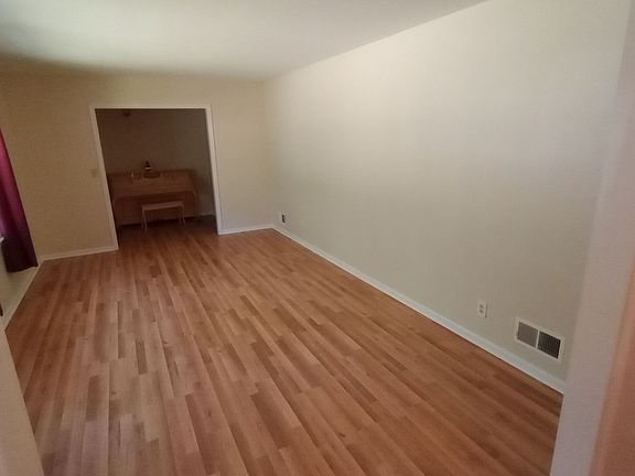 3rd image of 5506 Golden Pond Ave
