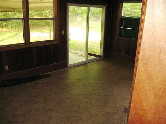4th image of 231 Oakridge Dr
