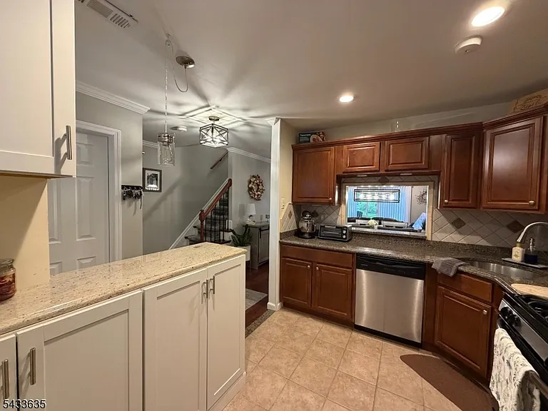 343 Gettysburg Way — Photo 3