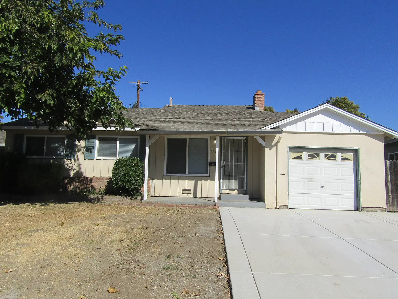 3 bed, 1200 sqft, $2,250 — Photo 2