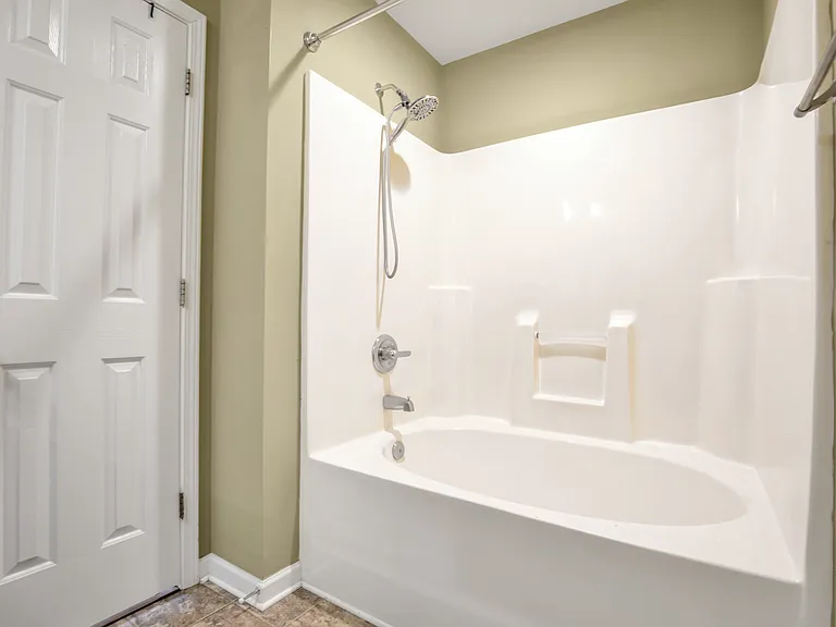 160 Collinwood Dr — Photo 22