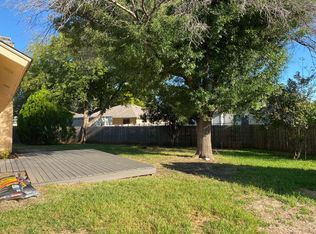 1601 Honeysuckle Ln, Round Rock, TX 78664
