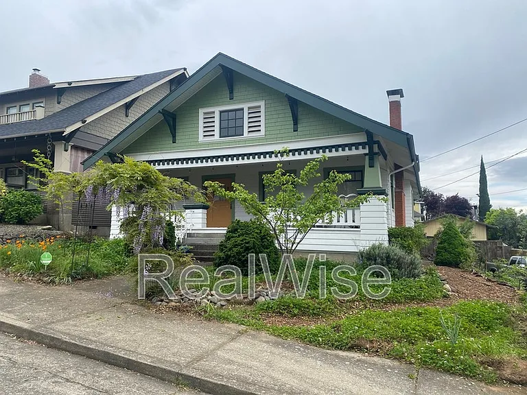 837 SE Blakeley Ave — Photo 9