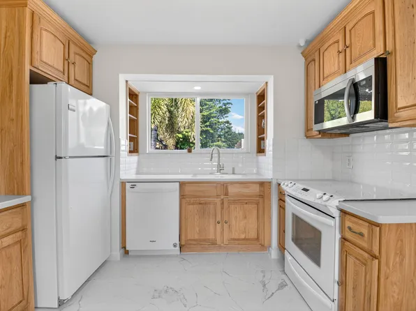 609 16th Avenue N, Lake Worth Beach, FL 33460