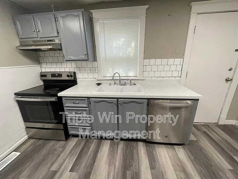 9425 Burdella Ave — Photo 21