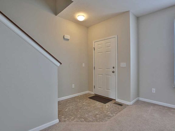4th image of 9475 Woodbine Way