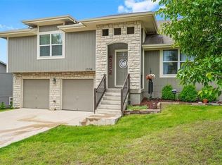 17154 S Dodge St, Gardner, KS 66030