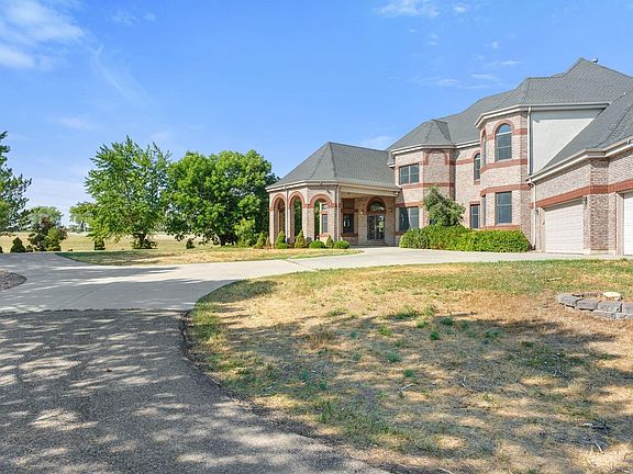 3rd image of 10040 Niwot Rd