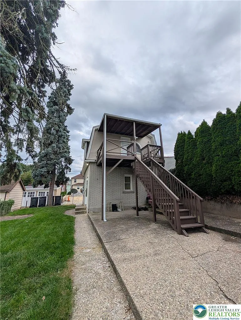 1 bed, 301 sqft, $1,100 — Photo 2