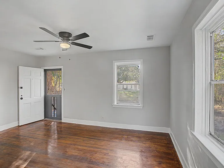 155 Short St — Photo 7