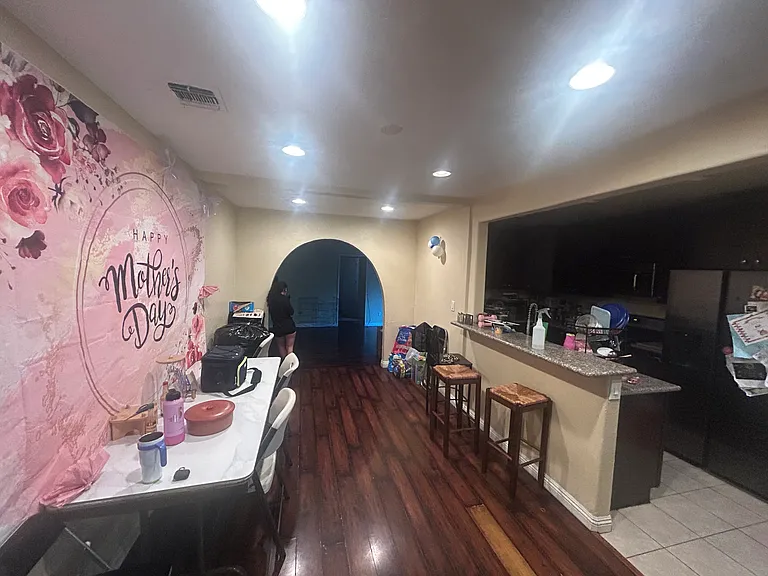 7438 Milwood Ave — Photo 15