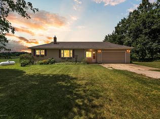 14560 Nichols Rd, Bath, MI 48808