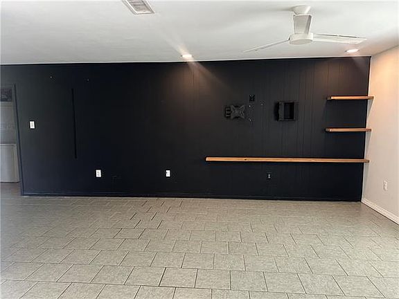 2nd image of 5112 Willowtree Rd
