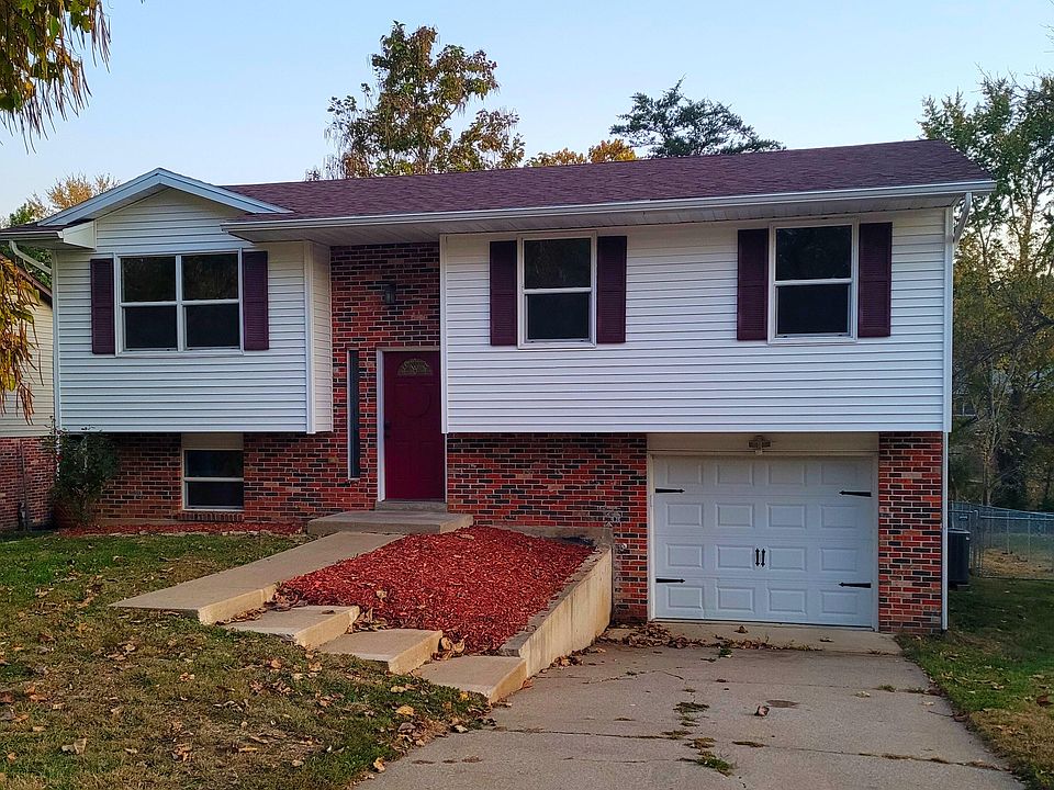 1st image of 5523 Bradley Dr