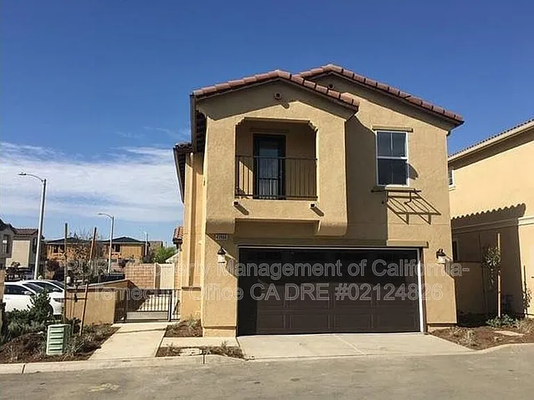 41966 Pedraza St — Photo 1