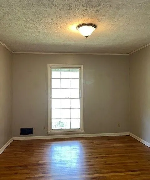 235 Weatherly Woods Dr — Photo 13