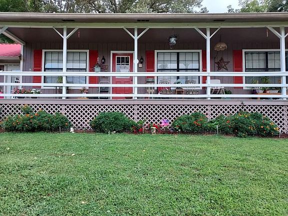 3rd image of 268 Shady Glen Ln