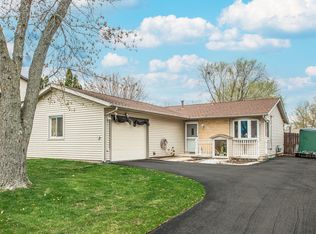 810 Oakton Ave, Romeoville, IL 60446