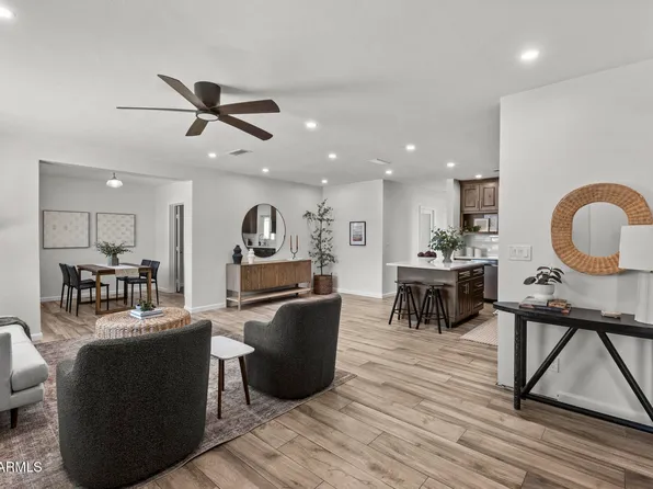 2802 N 35TH Place, Phoenix, AZ 85008