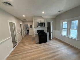 138 Wendell St, Providence, RI
