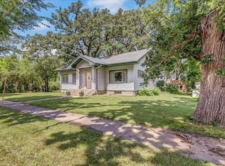 35 7th Ave SE, Hutchinson, MN 55350