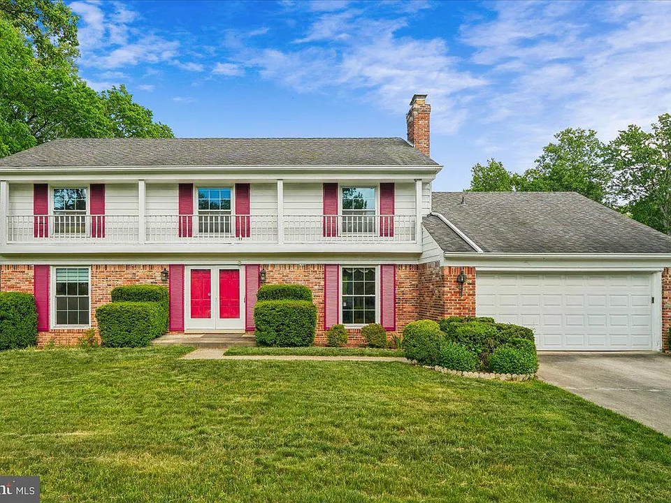 11119 Lamplighter Ln