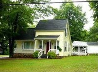 1108 Barnes St, Reidsville, NC 27320
