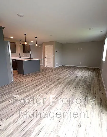 3208 Scotch Ln — Photo 4