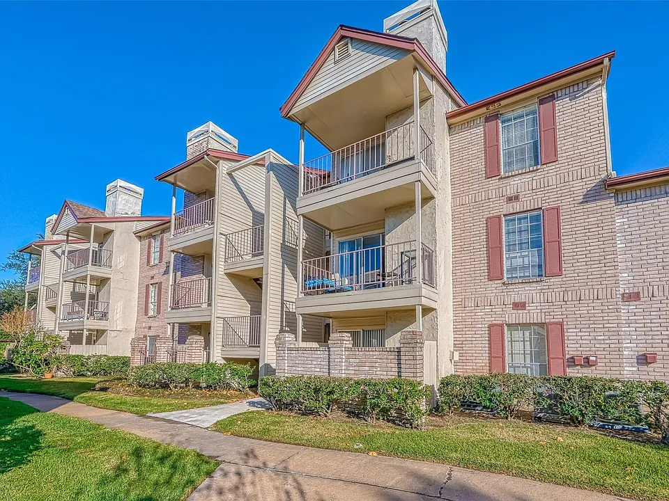 2120 El Paseo St #2407