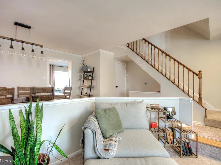 708 Kings Croft — Photo 17