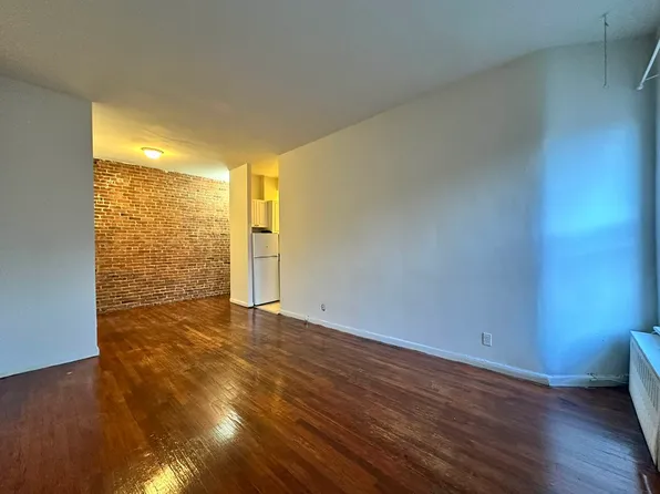 1670 York Avenue image 3 of 11