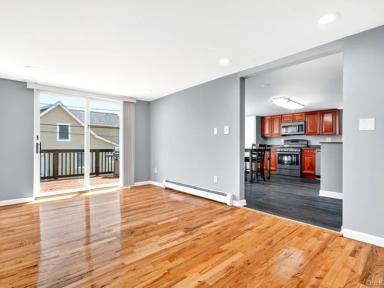 58 Samsondale Ave #A — Photo 16