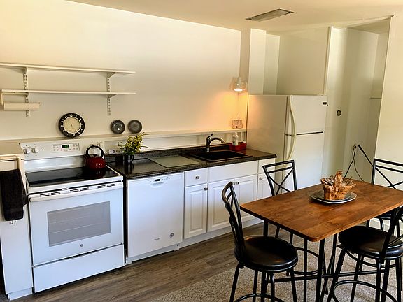 3rd image of 13 Huron Ave #1