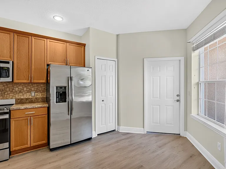 166 Sedona Cir — Photo 12