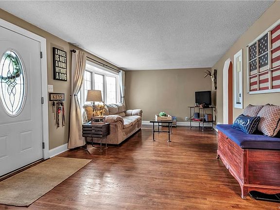 4th image of 26 McParlin Ave